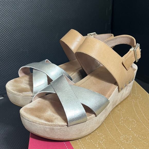 Dansko Stasia Women's Sand and Silver Wedge Sandals Leather Shoes Size 40 US 9.5 - Picture 1 of 7